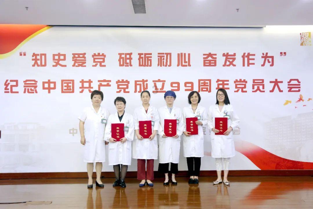 怎么才能教育好孩子不早恋呢？